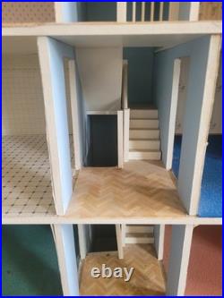 112 Scale Wooden Beeches Georgian-style Dolls House Inc basement. Unfinished