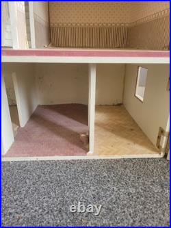 112 Scale Wooden Beeches Georgian-style Dolls House Inc basement. Unfinished