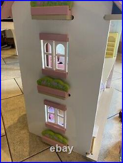 ABGee Wooden Country Dolls House Play Set