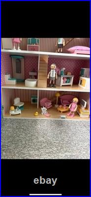 Beautiful Wooden Dolls House With Complete Set