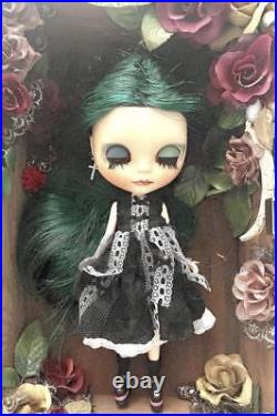 Blythe Doll With Wooden House