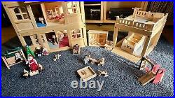 Children's Early Learning Centre Wooden Dolls House & Many Accessories