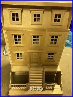 Childrens Early Learning Centre Wooden Dolls House / Town House