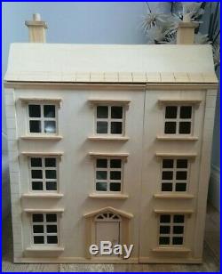 Classic four storey wooden dolls house with all furniture with people (3)