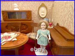 DOLLS HOUSE ANTIQUE Equipped-PORCELAIN DOLL-FURNITURE-ACCESSORIES 1920/1930s