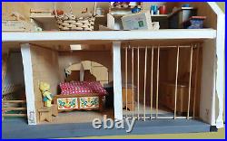 Dollhouse with stable, folding roof, moving Parts lots of accessories! Home construction