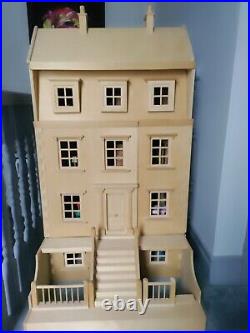 Early learning centre Wooden dolls house