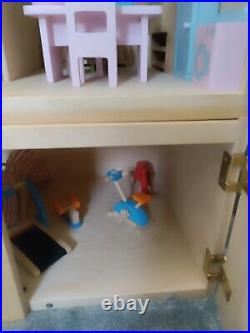 Early learning centre Wooden dolls house