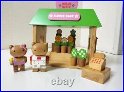 Hello Kitty 4 Wooden Dolls Including Daniel Flower Shop