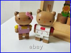 Hello Kitty 4 Wooden Dolls Including Daniel Flower Shop