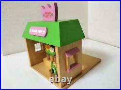 Hello Kitty 4 Wooden Dolls Including Daniel Flower Shop