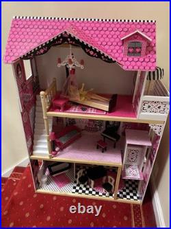KidKraft Amelia Wooden Dolls House with Furniture and Accessories Included