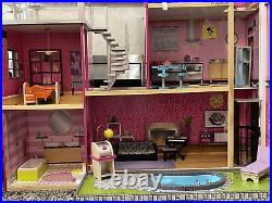 KidKraft Uptown Wooden Dolls House 120x113x33cm includes furniture light + sound