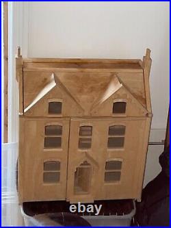 LARGE WOODEN DOLLS HOUSE 3 Storey READY FOR DECORATING FABULOUS 112