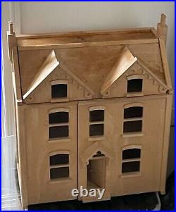 LARGE WOODEN DOLLS HOUSE 3 Storey READY FOR DECORATING FABULOUS 112