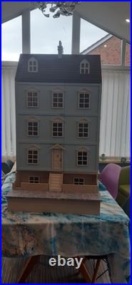 Large wooden Doll's House Georgian 5 Storey Basement Attic 110 cm 47 cm 37cm Large wooden Doll's House Georgian 5 Storey Basement Attic 110 cm 47 cm 37cm
