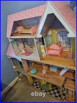 Large wooden dolls house used