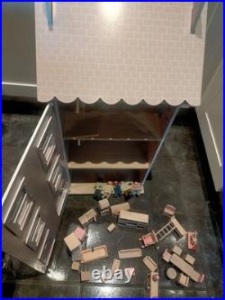 Le Van Toy 3 Storey Children's Dolls House With Bundle x 36 Additional Pieces Le Van Toy 3 Storey Children's Dolls House With Bundle x 36 Additional Pieces