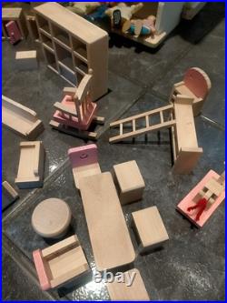 Le Van Toy 3 Storey Children's Dolls House With Bundle x 36 Additional Pieces Le Van Toy 3 Storey Children's Dolls House With Bundle x 36 Additional Pieces
