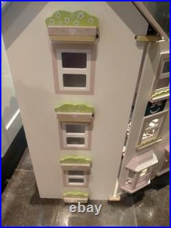 Le Van Toy 3 Storey Children's Dolls House With Bundle x 36 Additional Pieces Le Van Toy 3 Storey Children's Dolls House With Bundle x 36 Additional Pieces