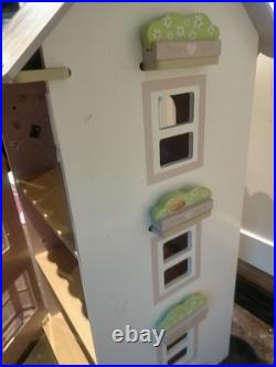 Le Van Toy 3 Storey Children's Dolls House With Bundle x 36 Additional Pieces Le Van Toy 3 Storey Children's Dolls House With Bundle x 36 Additional Pieces