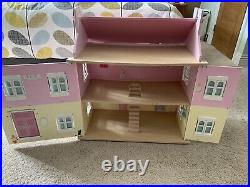 Le loy van wooden dolls house and accessories