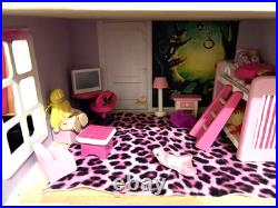 PINTOY complete wooden dolls house furnished decorated bespoke Christmas VGC