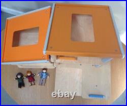 Plan Toys Wooden Doll House Modern Chalet includes 3 dolls/people, Rare, 2008