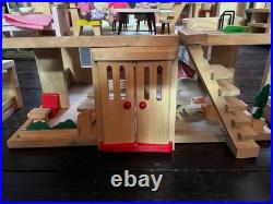 Rare Battat 112 Wooden Dolls House + Furniture, Greenhouse, Garage & Car