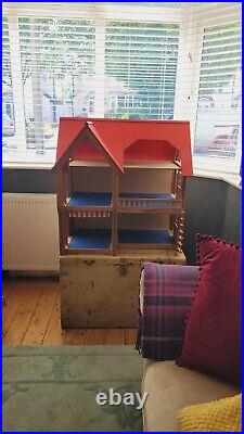 Selecta SPIELZEUG large doll house, Condition is Used. 80 x 80 x 55