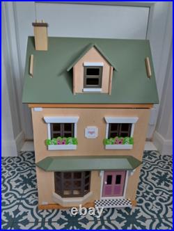 Tender Leaf Toys Foxtail Villas Wooden Dolls House Tender Leaf Toys Foxtail Villas Wooden Dolls House