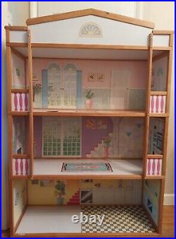 Vintage Dolls House Sindy Barbie Wooden Large Roof Top Pool Lovely Condition