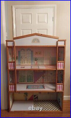 Vintage Dolls House Sindy Barbie Wooden Large Roof Top Pool Lovely Condition