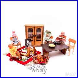 Vintage bundle of dollhouse accessories including wooden furniture and dolls (20 pieces)