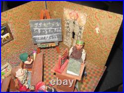 Vintage school dollhouse cardboard classroom with 7 dolls + teacher 41x33x22
