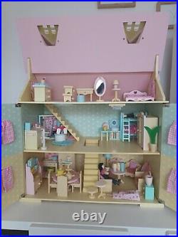 Wooden Le Toy Van Dolls House With Full Furniture Set And Dolls