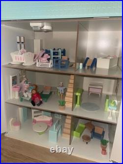 Wooden Light Up Dolls House