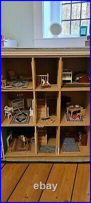 Wooden dolls house and furniture bundle, two working lights