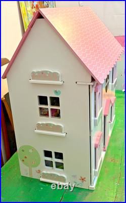 Wooden dolls house fully decorated furnished, family bespoke, super Xmas present