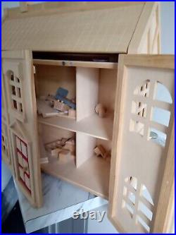 Wooden dolls house furniture assorted Bundle. Good Condition